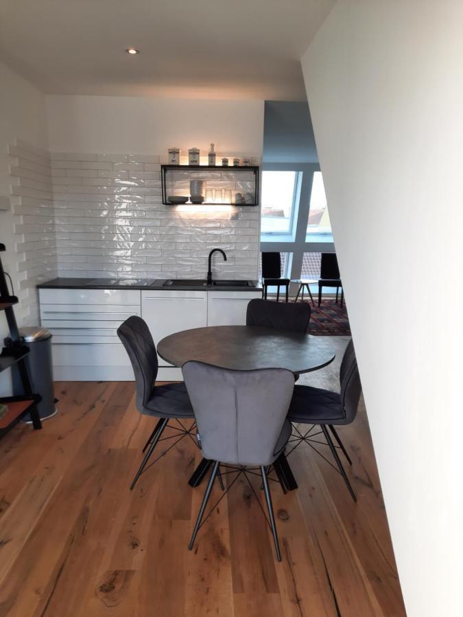 Skysuite Holiday Home Wenen Buitenkant foto