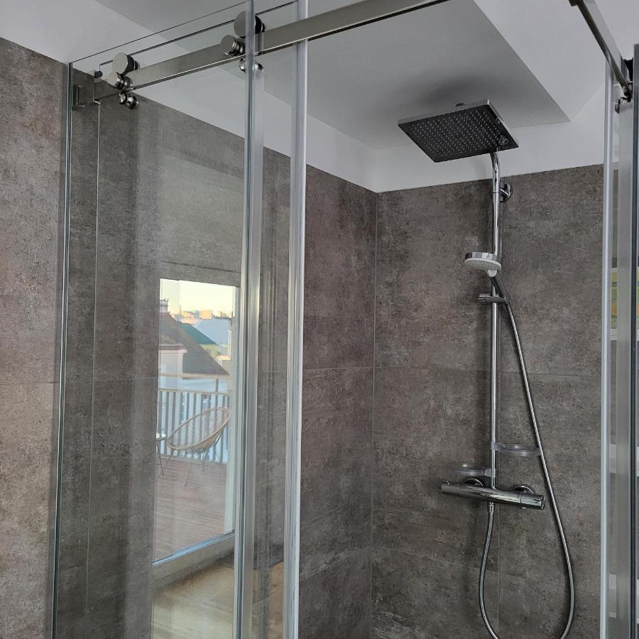 Skysuite Holiday Home Wenen Buitenkant foto