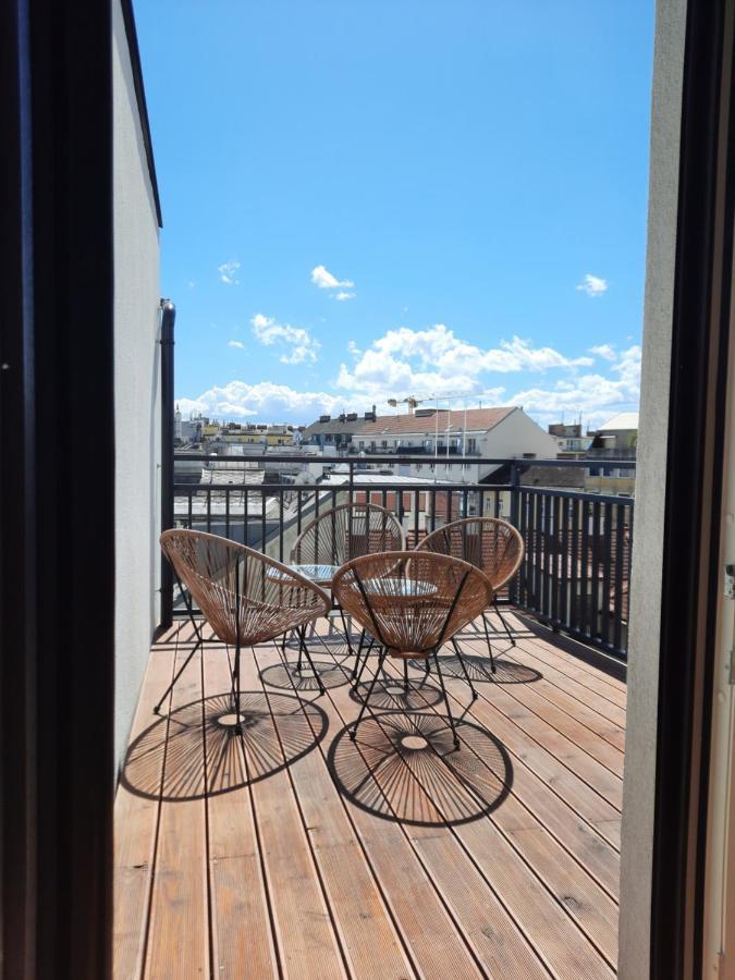 Skysuite Holiday Home Wenen Buitenkant foto