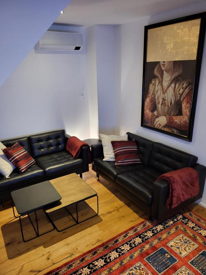 Skysuite Holiday Home Wenen Buitenkant foto