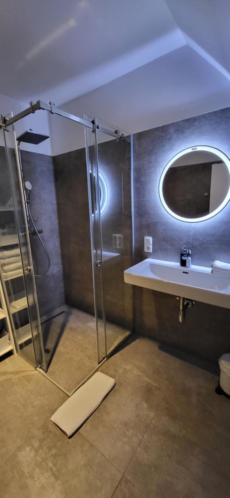 Skysuite Holiday Home Wenen Buitenkant foto